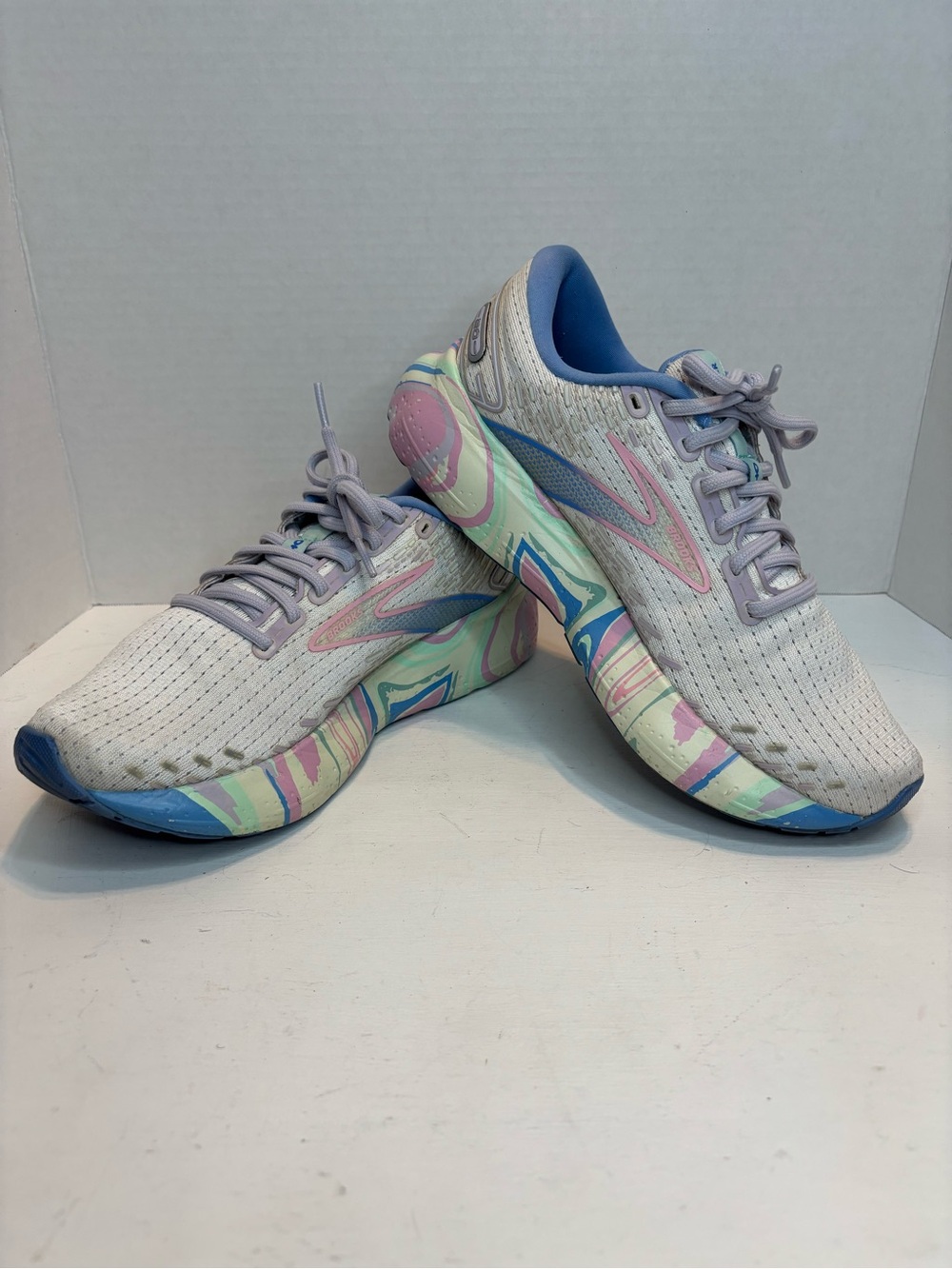 Brooks Glycerin 20 multicolor running shoes size W8.5B